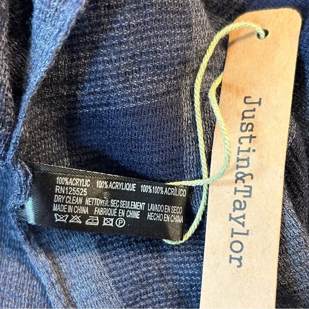 Justin & Taylor Blue Plaid Lightweight Scarf‎ Wrap Fringe Edges Fall Winter NEW